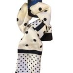 Pañuelo con Diseño Geométrico