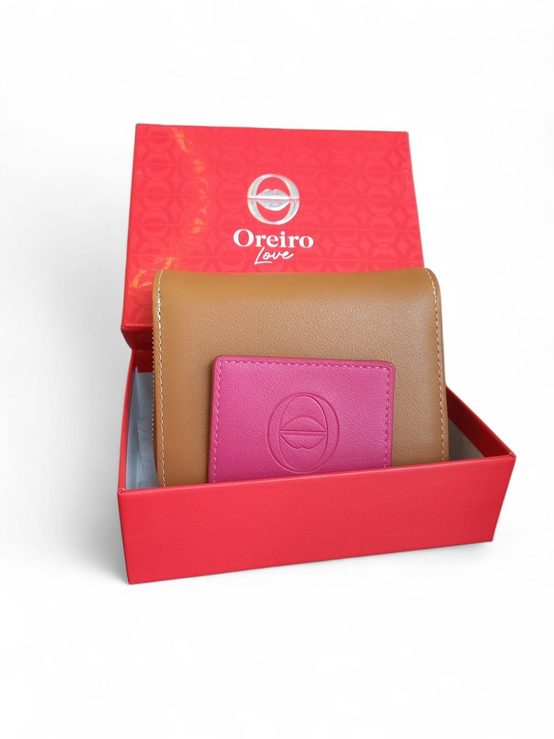 4c4fb0f9-f0b3-4ced-8641-479ff7d8b0bc Billetera Oreiro Love Color Suela - Imagen de 1