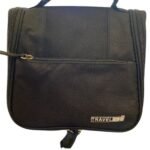 Neceser de Viaje Negro con Diseño Funcional