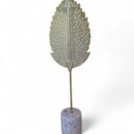 Hoja de Metal Con Base Cemento Blanco